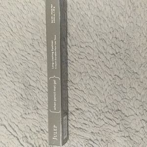 Long lasting eyeliner